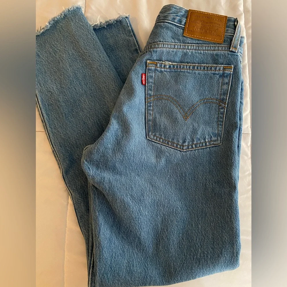 Levi’s Premium Blue Jeans, 24 - Picture 7 of 9